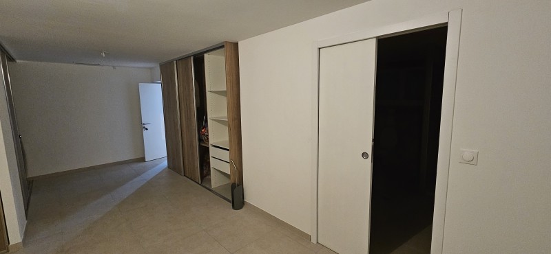 travaux de peinture et traitement des fissures sur plafond brique 
